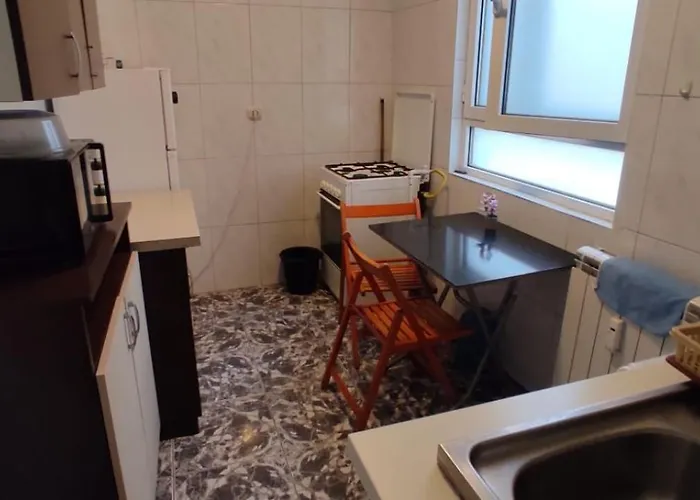 - Unirii - Timpuri Noi Apartman *